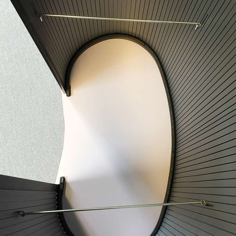 Oval, buet messedisk