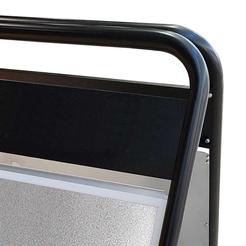 Gadeskilt p&aring; Hjul m. Logoplade, Expo Sign Lux, S&oslash;lv, B2 - 50 x 70 cm