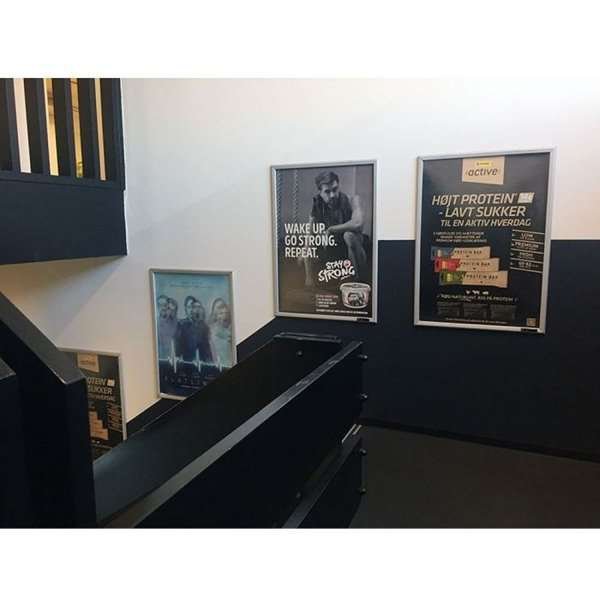 Klikramme med 32mm aluminium fladprofil, s&oslash;lv - A0