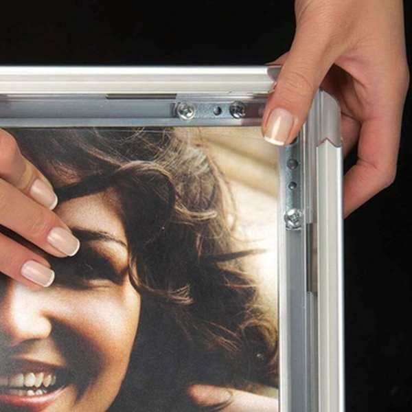 Klikramme med 32mm aluminium fladprofil, sølv - 50x70 cm