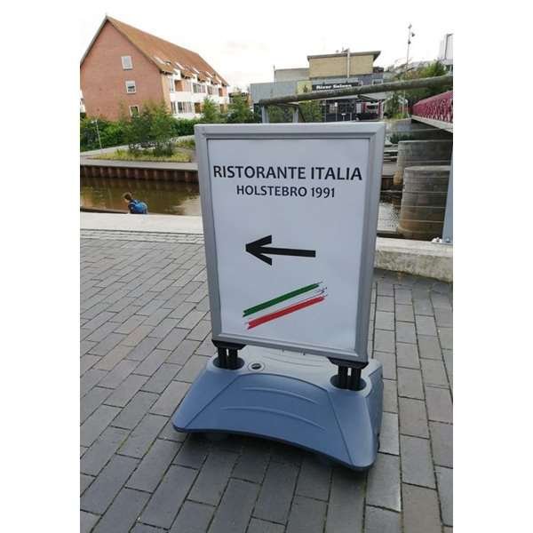 Wind-Sign Waterbase Budget Gadeskilt - 70x100 cm - sølv