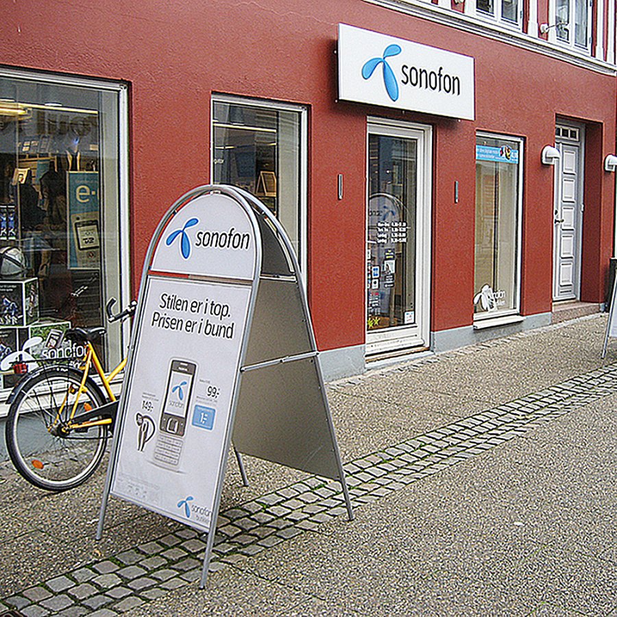 Expo Gotik Gadeskilt med logoplade - A1 - sølv