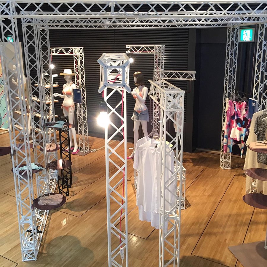 CROWN TRUSS 15 U-shape wall 3 x 3 m, 400 x 600 cm