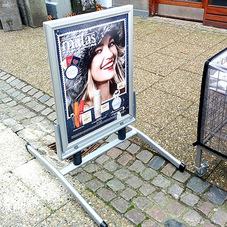 Wind-Line Basic Gadeskilt - 50x70 cm - s&oslash;lv