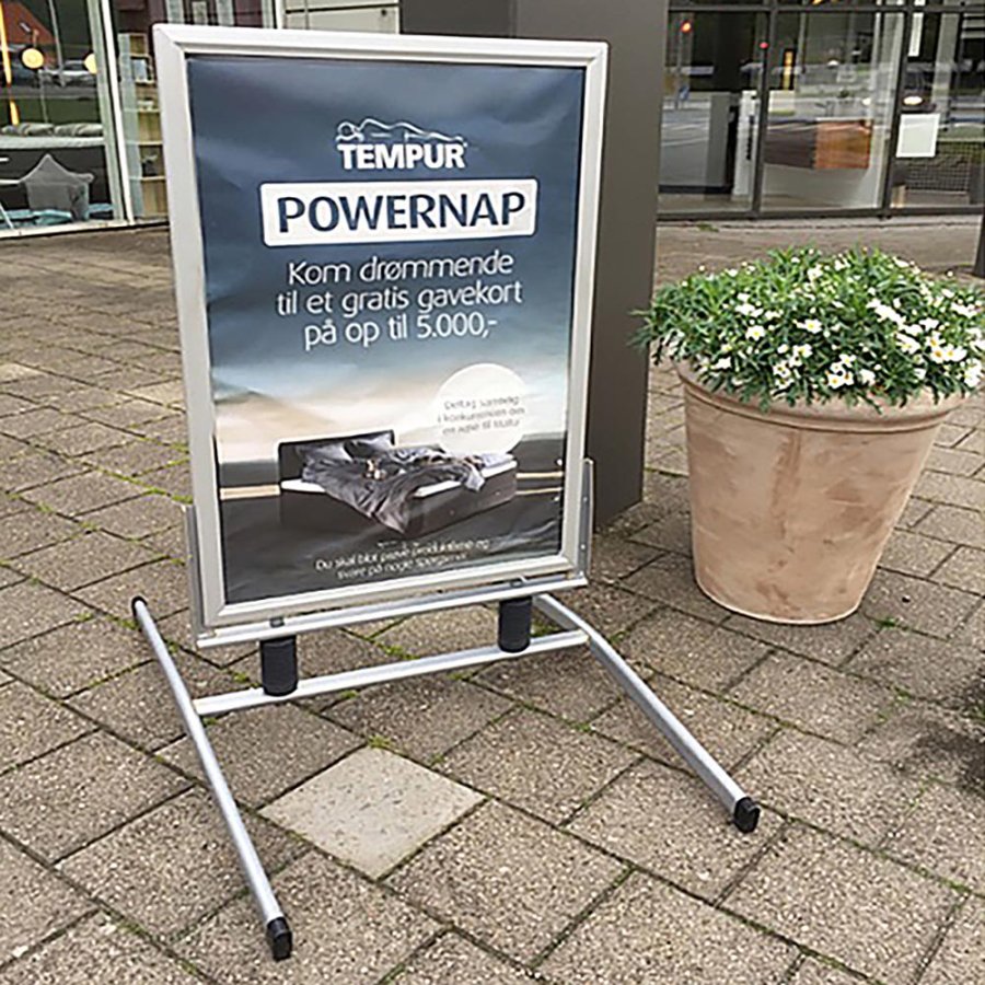 Wind-Line Basic Gadeskilt - A1 - s&oslash;lv