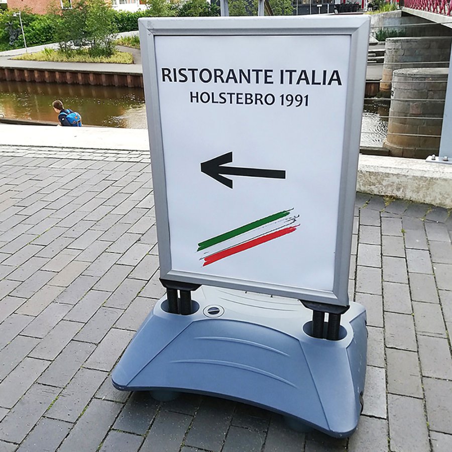 Wind-Sign Waterbase Budget Gadeskilt - 70x100 cm - s&oslash;lv