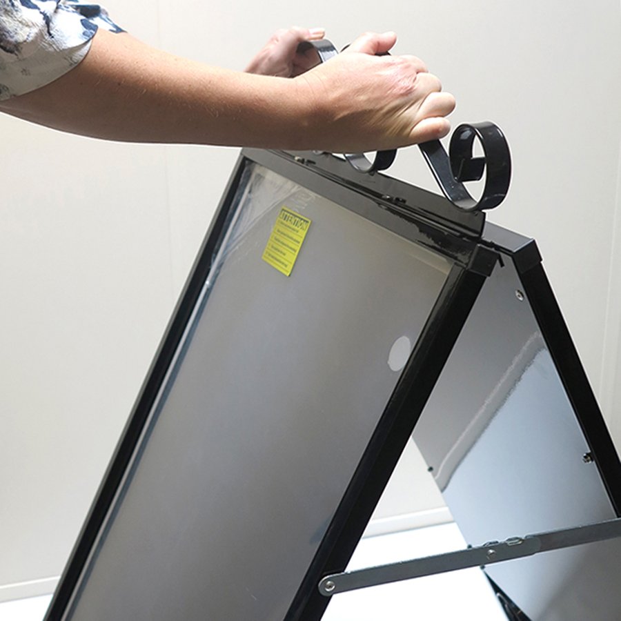 Gadeskilt Antique, a-skilt i st&aring;l inkl. frontplader, B2, 50 x 70 cm, Sort